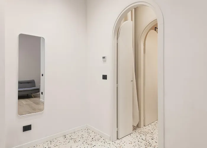 Easylife - - Borgonuovo 4 S - Centro Storico Appartement *